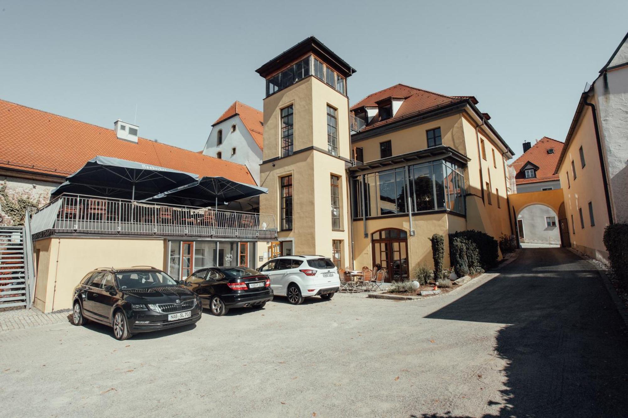 Hotel "Alter Pfarrhof" Nabburg Buitenkant foto