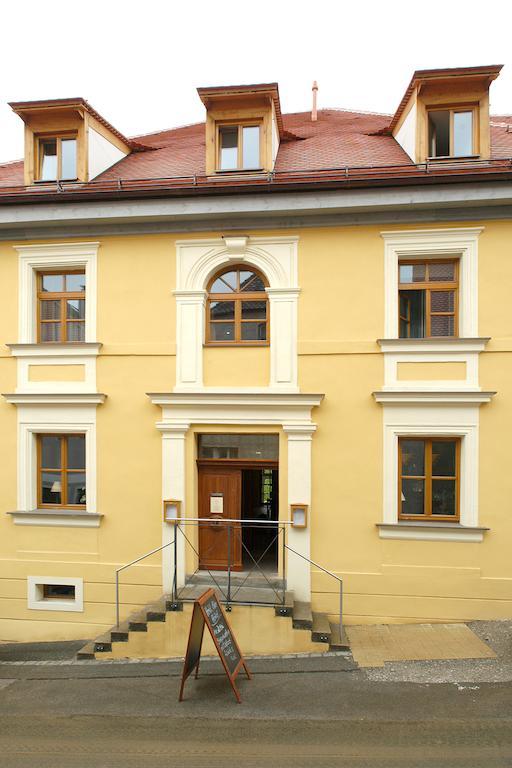 Hotel "Alter Pfarrhof" Nabburg Buitenkant foto